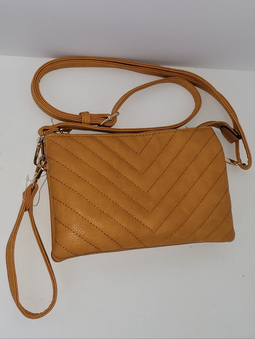 NWOT Tan Chevron Quilted Crossbody Bag - Unbranded